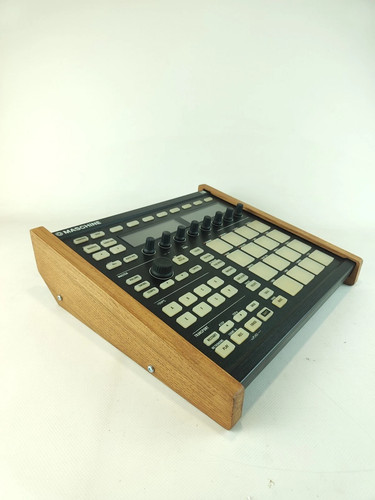 Native instruments mk1 - native,
